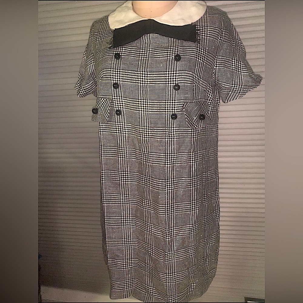 Vintage 60s Black and White Houndstooth Plaid Dress.